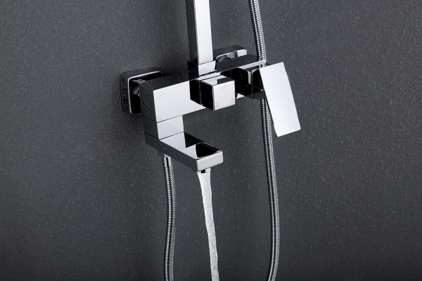 Душевая стойка ABBER Daheim AF8216L с изливом, хром